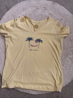 Life is good tshirt size m